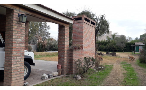 Casa En Venta De 4 Dor. | 6 Amb. B° San Alfonso - Villa Allende - Cba.