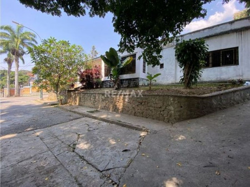 #035 Casa Con Gran Potencial En Venta Los Palos Grandes 3h+s 3b+s