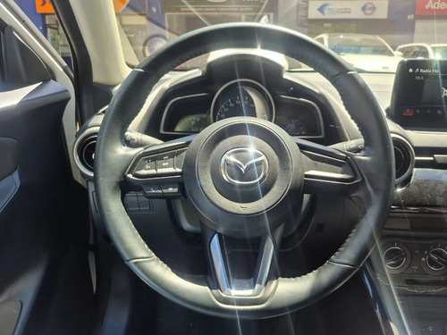 Mazda 2 1.5 Touring At 4x2
