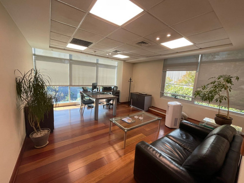 Arriendo De Oficinas En Av. Nueva Costanera, Vitacura