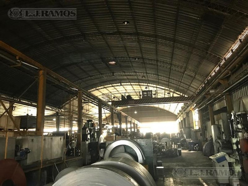 Imagen 4 de 9 de Depósito En Venta En Campana