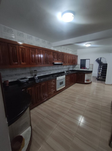 Imagen 4 de 16 de Casa 5 Hab, 3 Baños, 2 Lavanderos Caraballeda