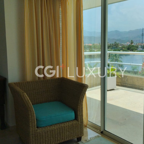Cgi + Luxury Lecheria Ofrece En Alquiler /venta Isla Paraiso Yatch Club Apartamento Duplex Doble Terraza