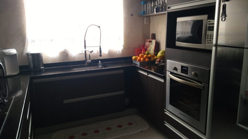 Sobrado À Venda Camilopolis Com 3 Quartos, 2 Banheiros, 2 Vagas E 204m²