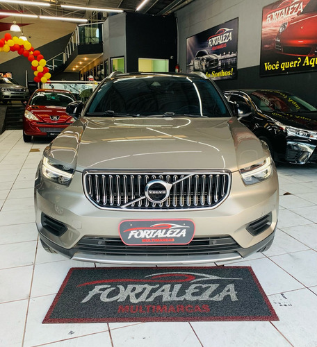 Volvo XC40 1.5 T5 Momentum Recharge (plug-in) 5p Hibrido