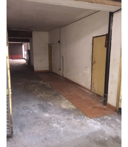 Imagen 2 de 6 de Se Vende Local Y Estacionamiento En Quinta Crespo