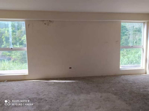 Imagen 3 de 14 de Florelia Mota Vende Townhouse En Mañongo Foth-243
