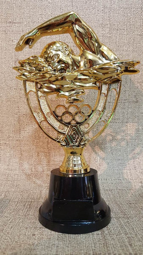 Trofeo Plástico Natación Grande Base Alta - Souvenir