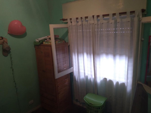Imagen 12 de 21 de Casa De 5 Ambientes En 2 Plantas A Refaccionar En Muy Buena Zona De Olivos .
