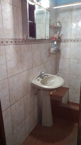 Imagen 8 de 14 de Casa Para 2 Familias En Venta En Isidro Casanova