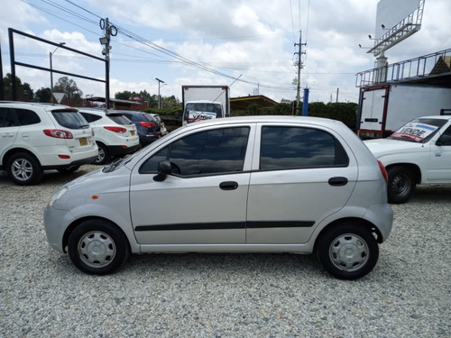Chevrolet Spark 2010 Plata