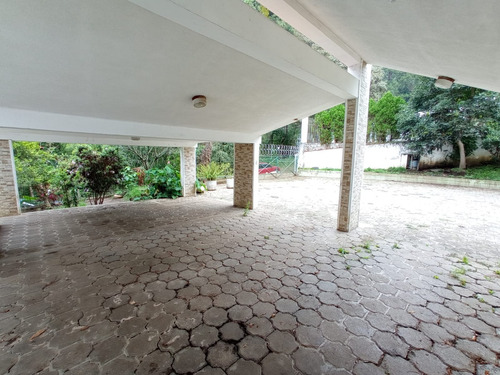Imagen 8 de 30 de Vendo Hermosa Y Amplia Casa, Ubicada En Un Lugar De Ensueño, Rodeada De Naturaleza