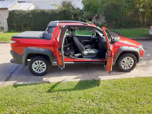 Fiat Strada Adventure Locker Cabina Doble 1.6n 2017