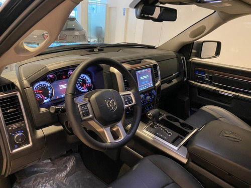 Ram 1.500 Laram. 4x4 C