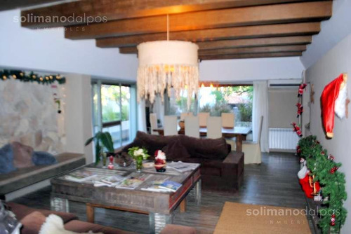 Casa 5 Amb Con Jardin Y Pileta - Martinez