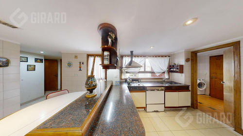 Piso En Venta Con Vista Panoramica, Ubicado En La Exclusiva Diagonal Pueyrredon.
