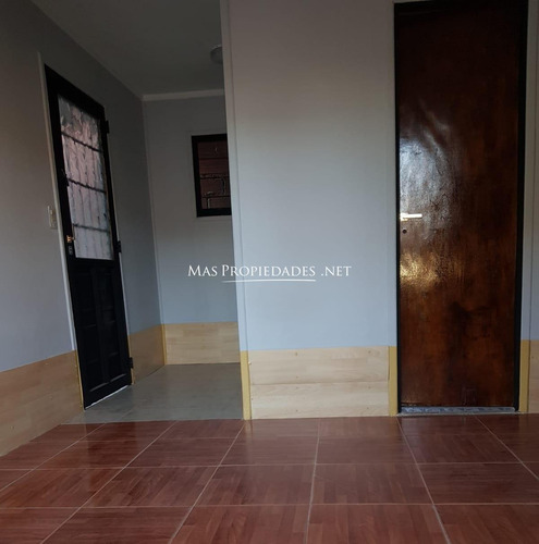 Imagen 10 de 12 de Casa Con 2 Dormitorios + Departamento De Dos Ambientes Al Fondo