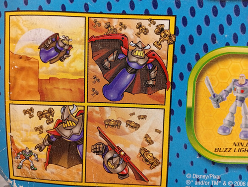 Toy Story Zurg Con Capa Que Se Abre Hasbro