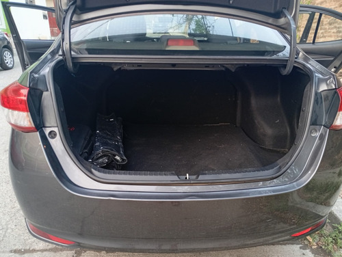 Toyota Yaris 1.5 Core Sedan Mt