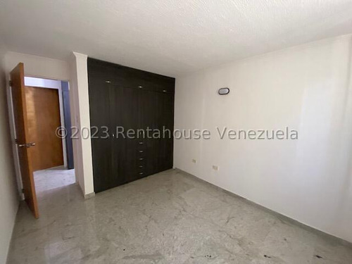 Imagen 22 de 27 de Apartamento Un Nivel Remodelado En Calle Cerrada En Venta En Los Naranjos Humboldt Caracas
