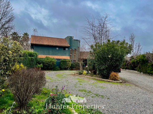 Casa En Venta De 4d3b De 365m2 En Condominio La Reina. Talca