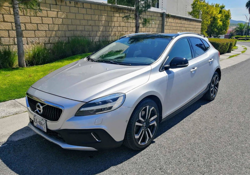 Imagen 1 de 14 de Volvo V40 2017 2.0 Inspirion Awd T5 Cross Country At