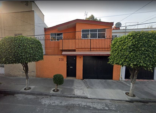 Magnifica Casa En Venta En La Nueva Santa Maria, Azcapotzalco, Remate Bancario