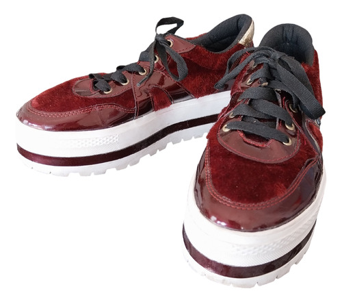 Zapatillas Urbanas Plataforma Bordó Charol Y Plush T.40 (Usado)