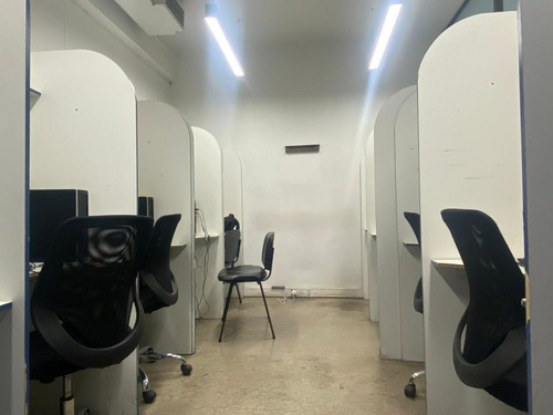 Oficina Av. Valle Norte 961, Ciudad Empresarial, Huechuraba
