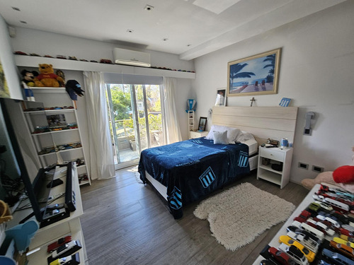 Espectacular Casa En Barrio Semi Privado