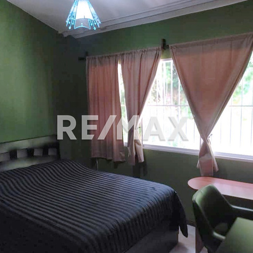 Imagen 14 de 20 de Casa En Venta Con Vista A La Montaña Y Aire Fresco, En Exclusiva Zona De San José De Los Altos, Edo. Miranda - Hirbic Almeida - Remax