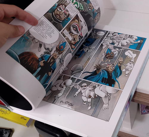 Hq Capa Dura A Trilogia Nikopol Enkil Bilal