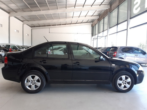 Volkswagen Bora 2.0 Trendline 115cv 2013 Pointcars