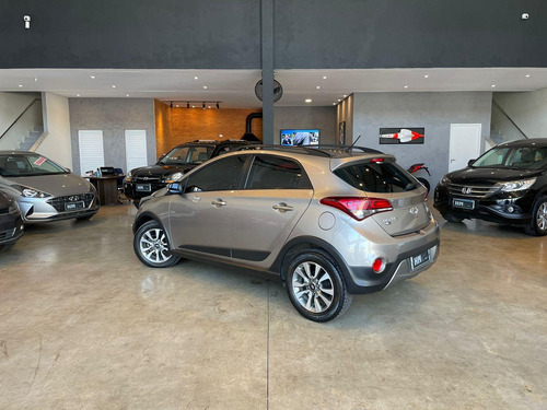 Imagem 5 de 11 de Hyundai Hb20x Style 1.6 (aut) Flex Automático