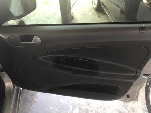 Imagem 8 de 13 de Volkswagen Gol (novo) 1.6mi 2013