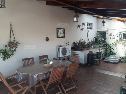 Casa Chalet En Venta Ubicado En Villa Urquiza, Capital Federal, Buenos Aires