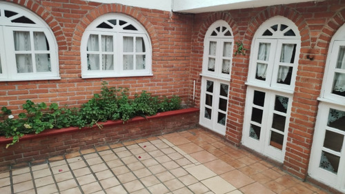 Imagen 6 de 10 de Amplia Residencia