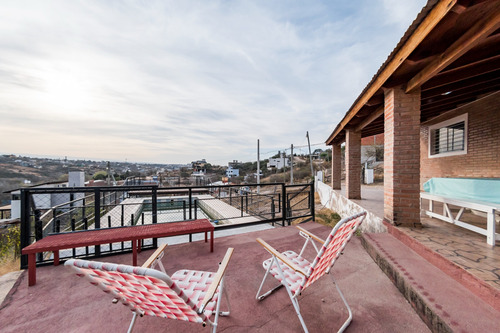 Casa En Venta Con Increíbles Vistas En Estancia Vieja Vcp
