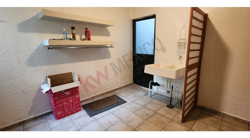 Residencia En Venta Con Ubicación Privilegiada En Querétaro