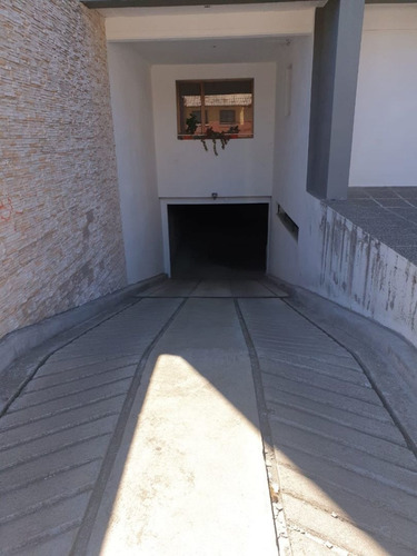 Imagen 2 de 7 de Cochera En Edificio Inteligente De Calle Quaglia, Bariloche