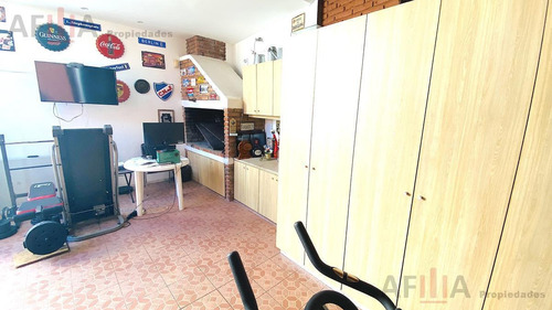 Venta De Casa Tres Dormitorios Con Patio Barbacoa Parque Batlle