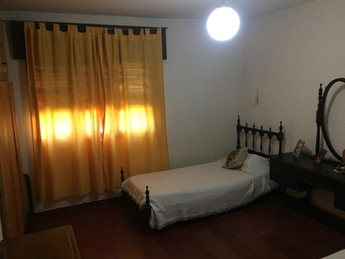 Imagen 9 de 13 de Casa En Venta A 1 Cuadra Av Felix Paz