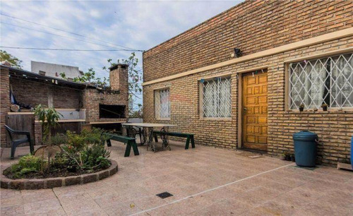 Venta Casa Buceo 2 Dormitorios Con Galpon Taller Cercano Plaza Italia