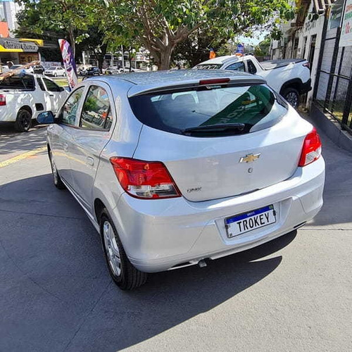Imagem 5 de 11 de Chevrolet Onix 1.0 Joy 8v Flex 4p Manual