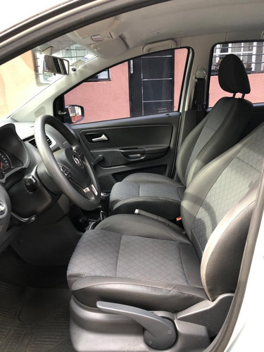 Volkswagen Suran 1.6 Comfortline 101cv 2014