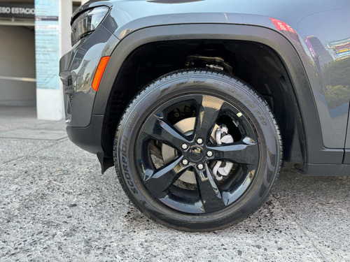 Jeep Grand Cherokee ALTITUDE V6 4X2