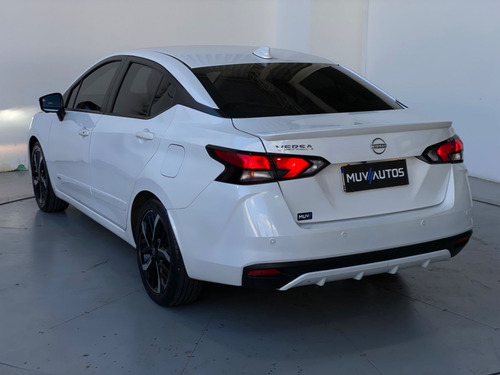 Nissan Versa Exclusive 1.6 16V Flex Aut.