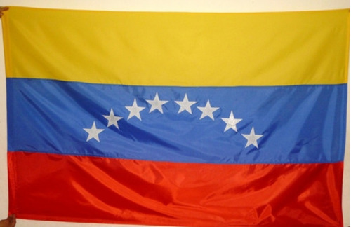 Bandera De Venezuela. 90 X 60 Cms. Tela Impermeable. Oferta 