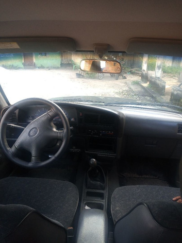 Toyota Hilux 2002 3.0 Dx Cab. Dupla 4x2 4p