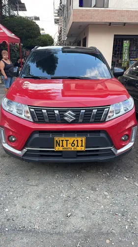 Rojo Con Techo Negro